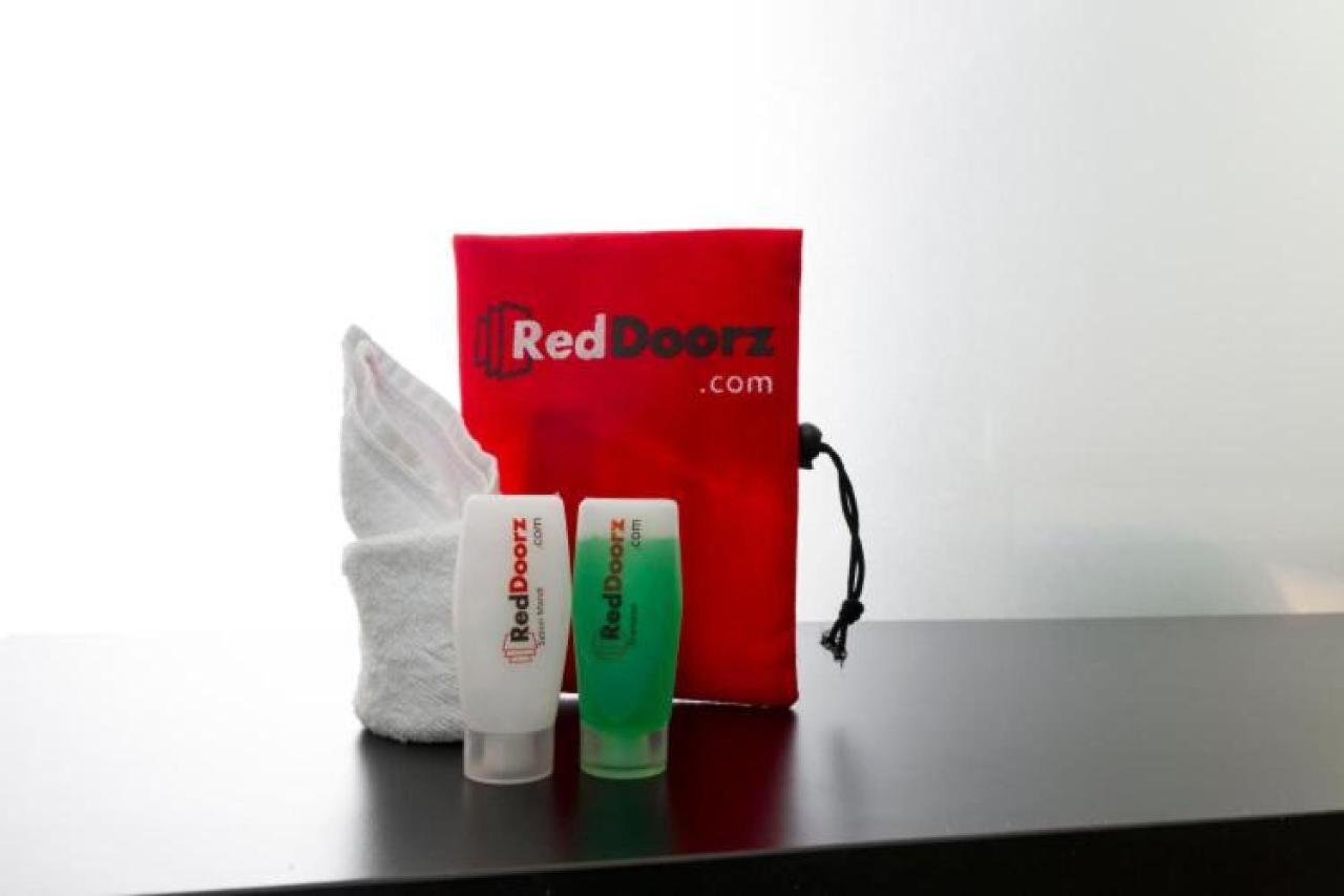Reddoorz Plus @ Hertasning Area Macasar Exterior foto