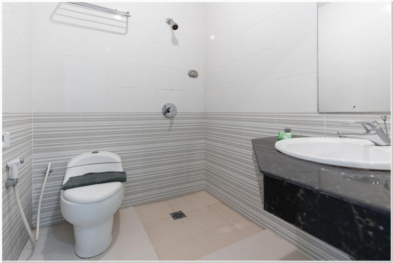 Reddoorz Plus @ Hertasning Area Macasar Exterior foto
